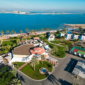 bm-beach-resort.sharjah-hotels.com/